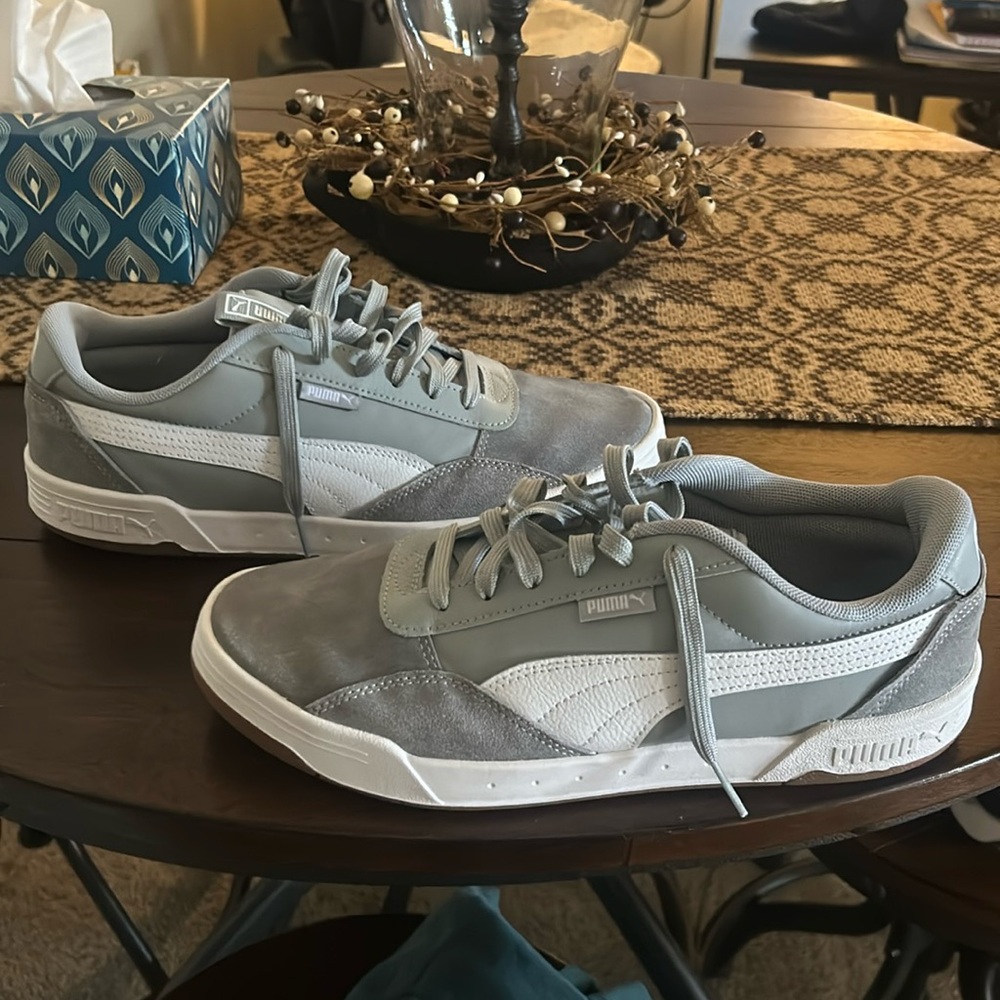 Men’s PUMA sneakers